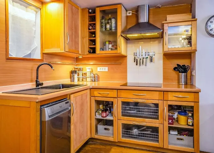 - Alcove Et Chocolat - *